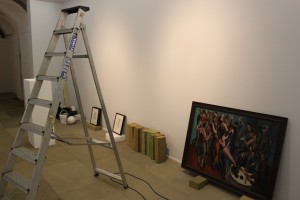 Installing the exhibition credit Oliva  (2)