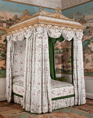Restored in 2007, the fabric which hangs around the bed was made from hand painted chintz fabric based on a mid 18th century Parisian design.